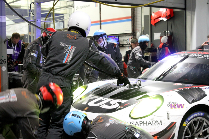 Illustration for article titled Pit Lane At The Nürburgring 24 Hours Is The Most Intense, Chaotic Place I've Ever Been
